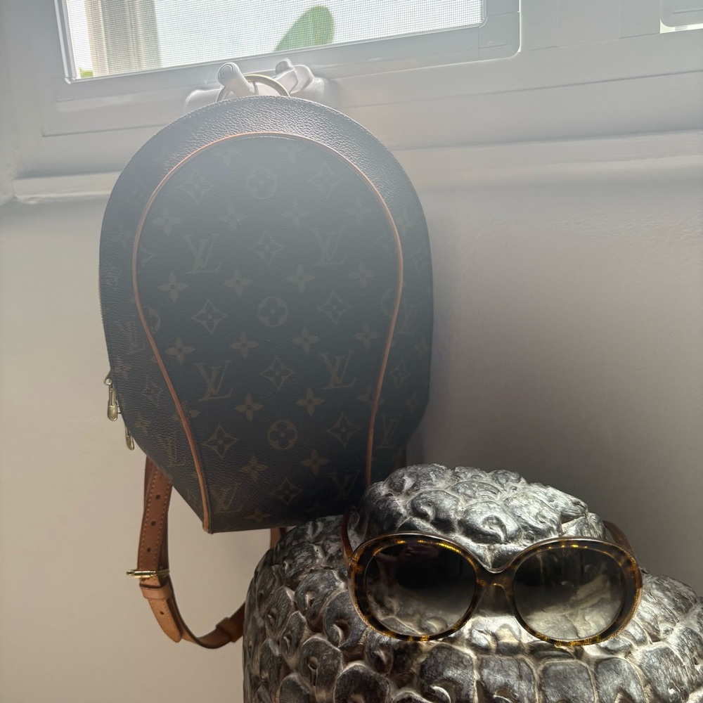 Louis Vuitton Monogram Brown Backpack - Picture 6 of 10